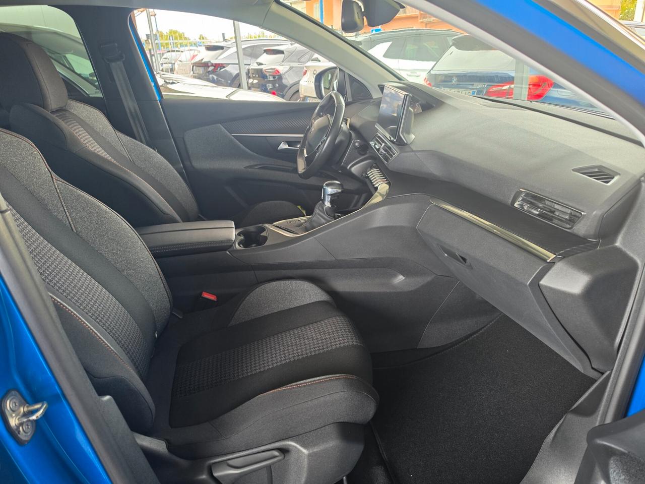 Peugeot 3008 BlueHDi 130 S&S Business
