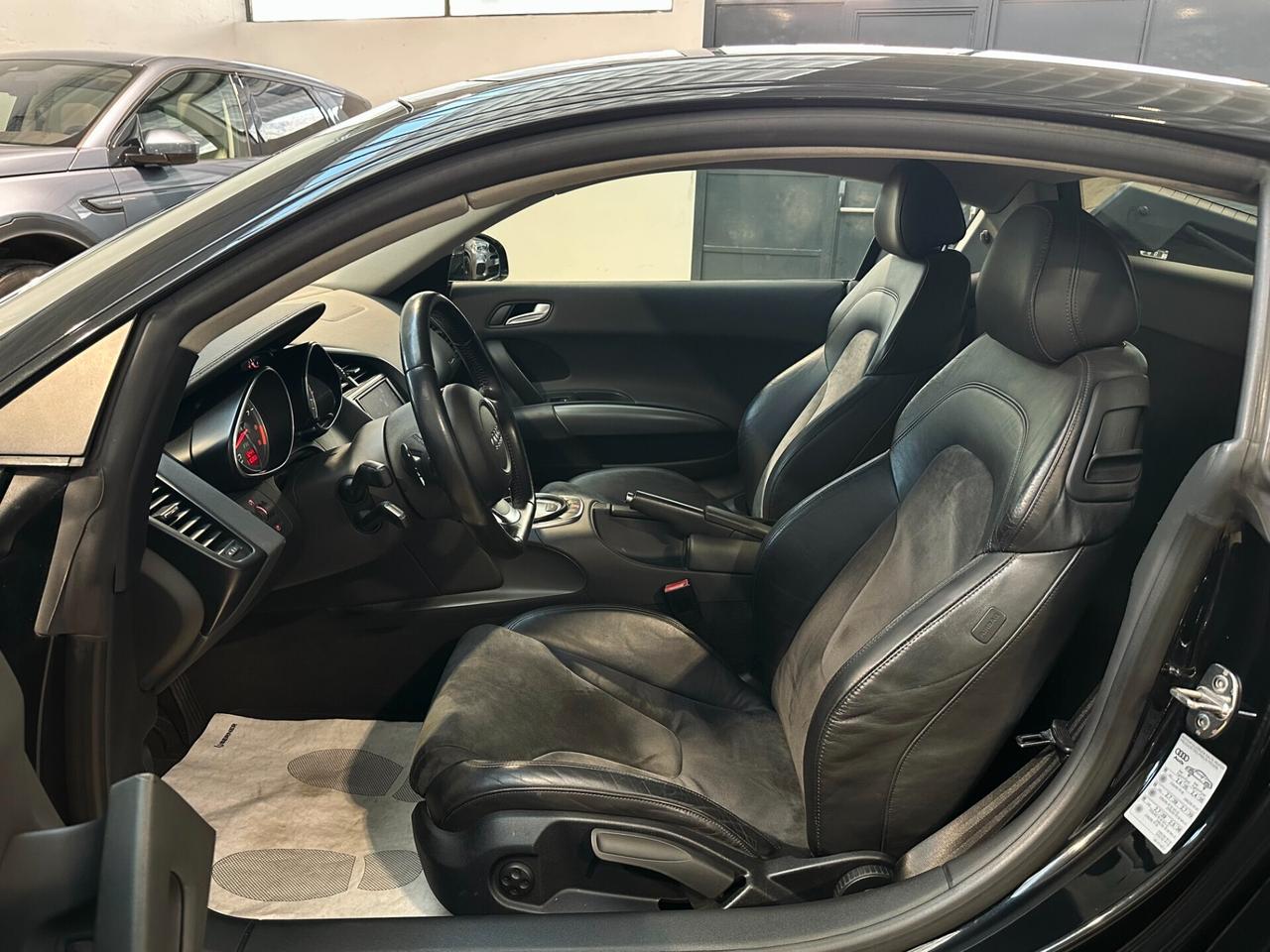 Audi R8 4.2 V8 FSI quattro R tronic - tagliandi STUPENDA!!