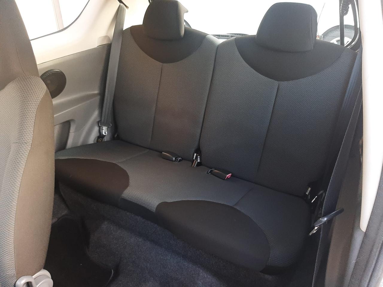 Toyota Aygo 1.0 12V VVT-i 3 porte Sol - Si Permuta Ok Neopatentato