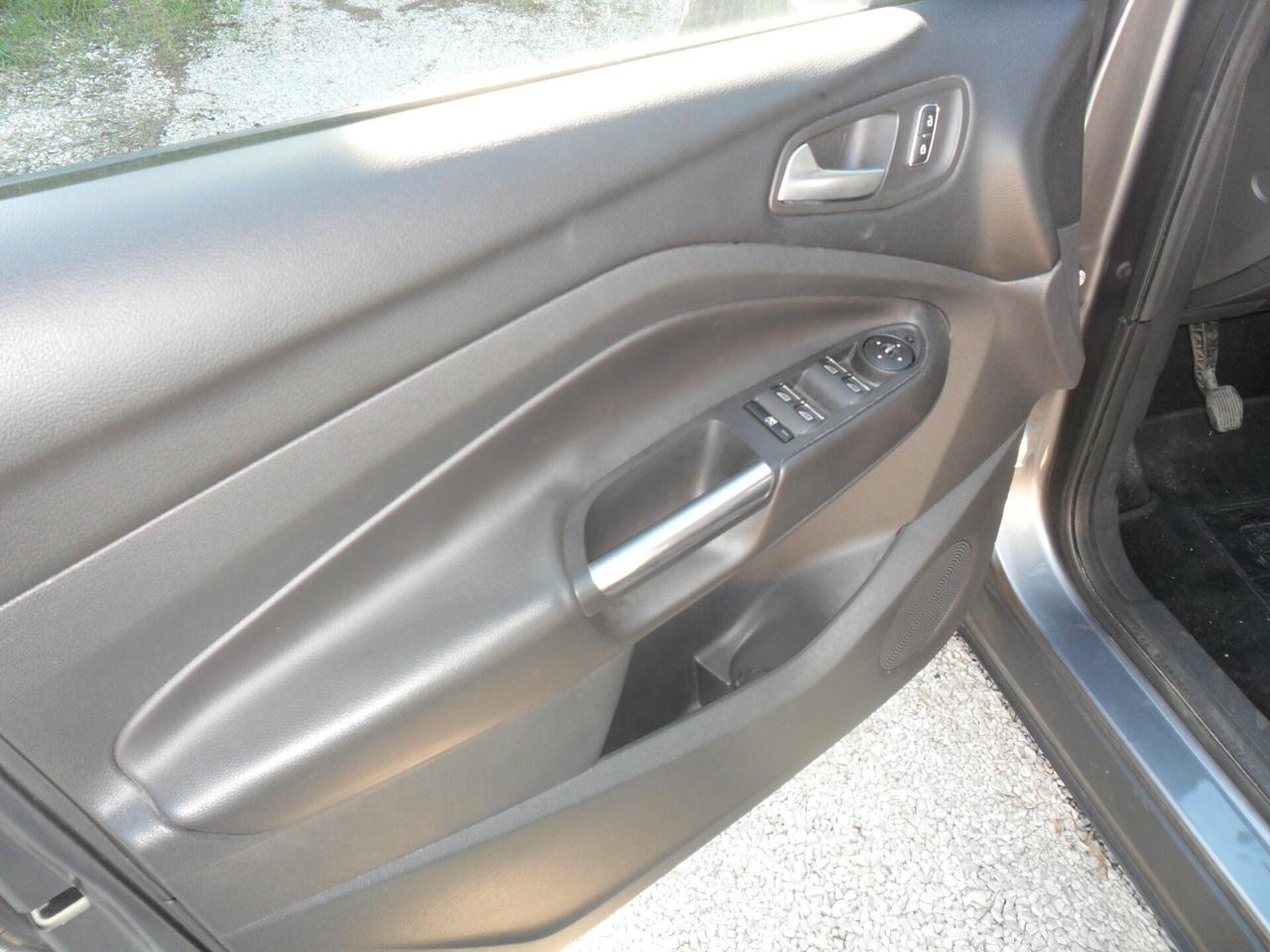 Ford Kuga 2.0 TDCi 140 CV 2WD Titanium DPF