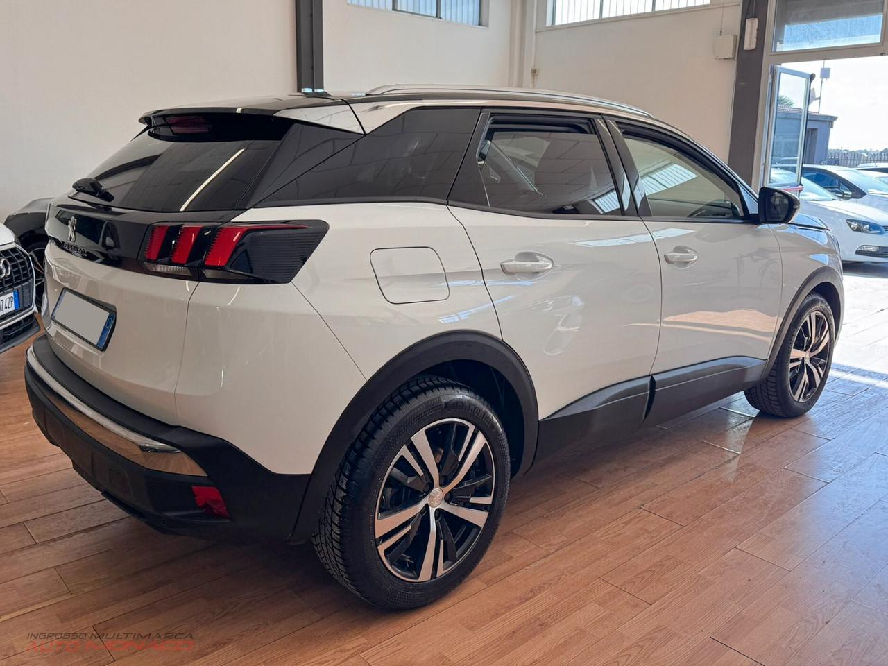 Peugeot 3008 BlueHDi S&S EAT8 Business 2020 130cv