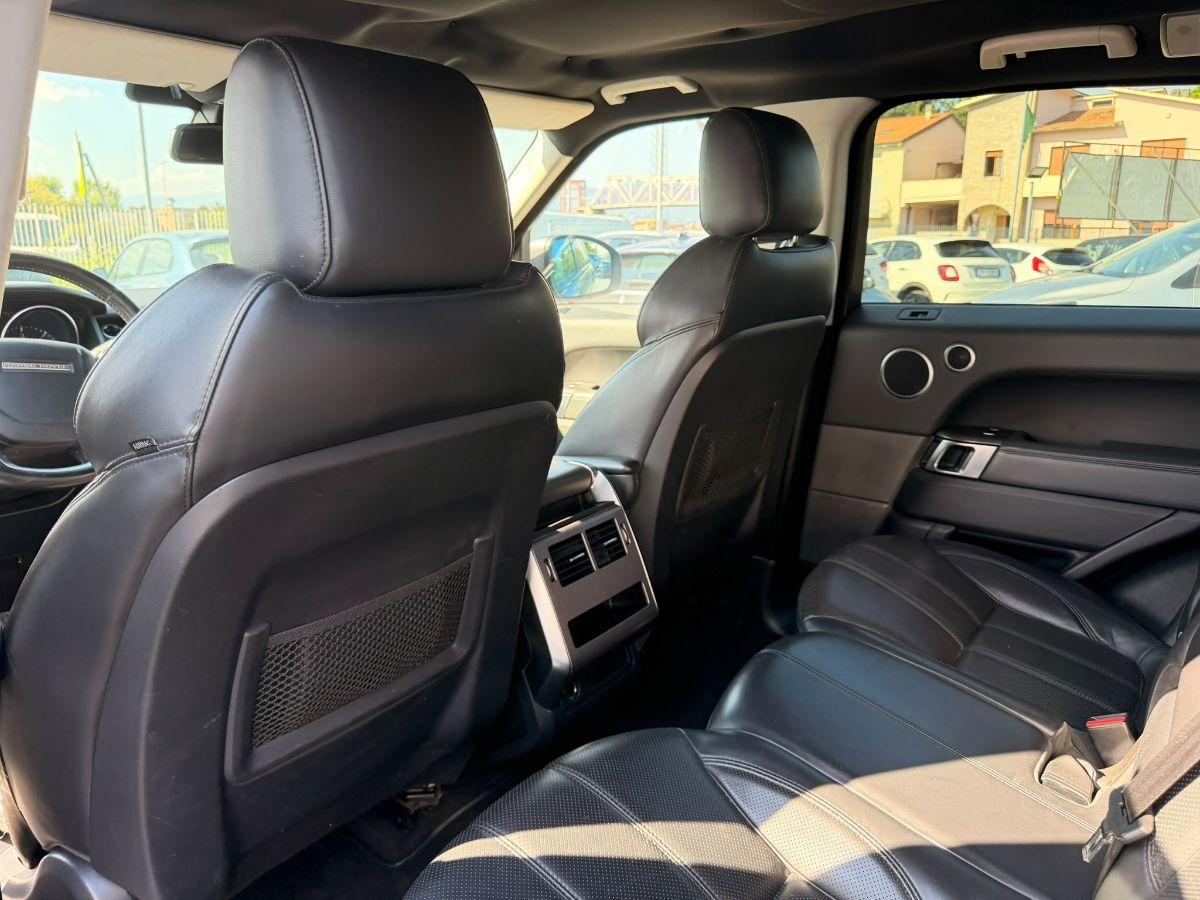 LAND ROVER - Range Rover Sport - 3.0 TDV6 HSE