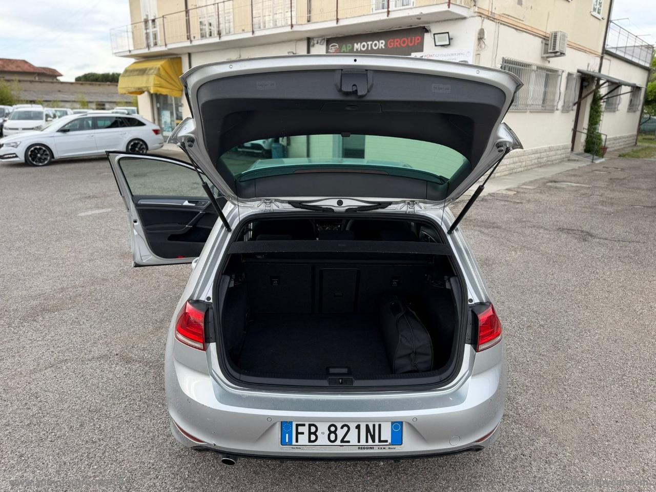 VOLKSWAGEN Golf 1.6 TDI 110CV R LINE 5p. Sport Edition BMT