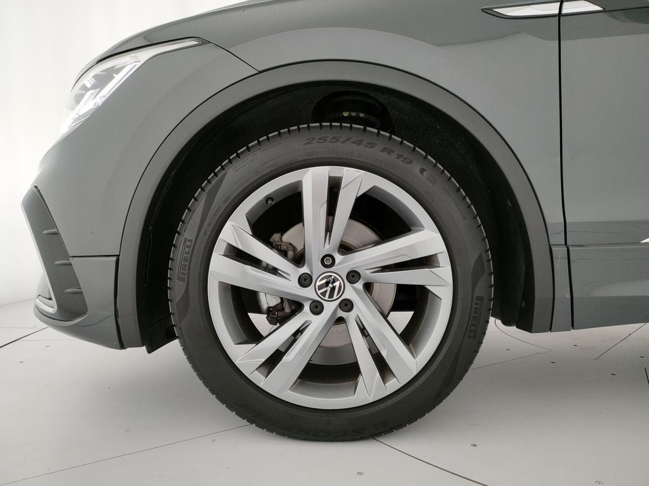 Volkswagen Tiguan 2.0 tdi r-line 150cv dsg