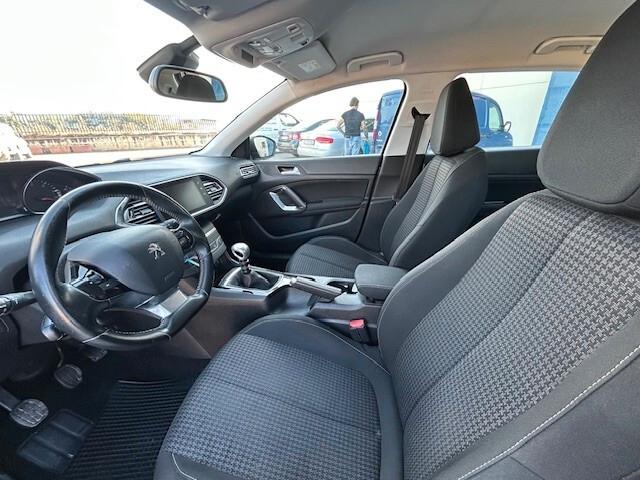 Peugeot 308 BlueHDi 130 S&S Business