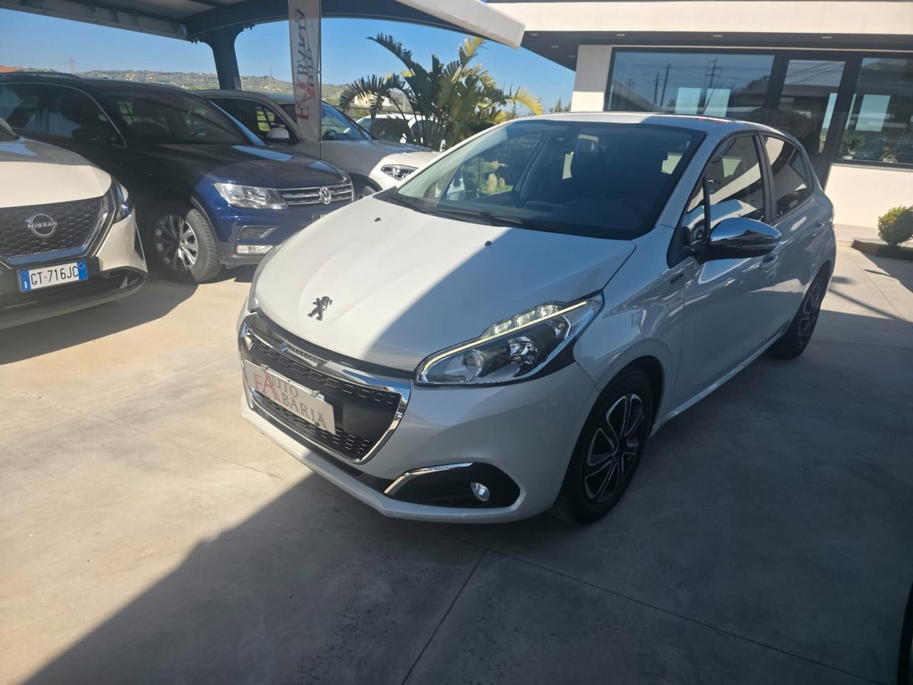 Peugeot 208 PureTech 82 Stop&Start 5 porte Signature