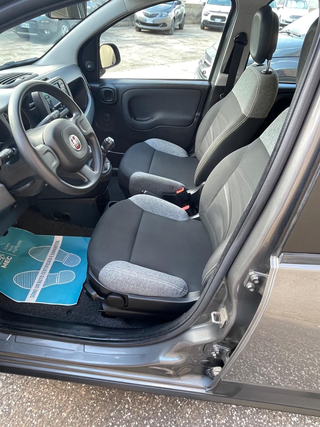 Fiat Panda 1.0 FireFly S&S Hybrid Garmin