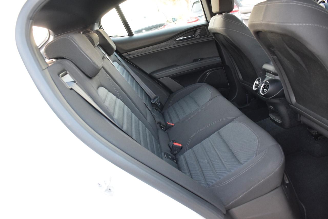 Alfa Romeo Stelvio ALFAROMEO NEW OMOLOGATA AUTOCARRO 5POSTI IVA DETR. 2.2TD 160CV AT8
