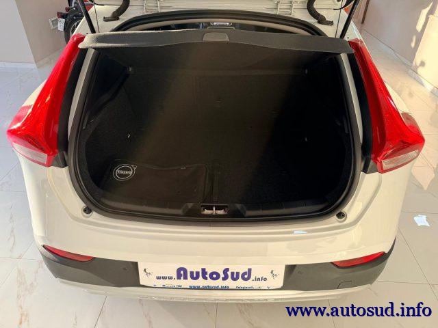 VOLVO V40 Cross Country D2 Geartronic