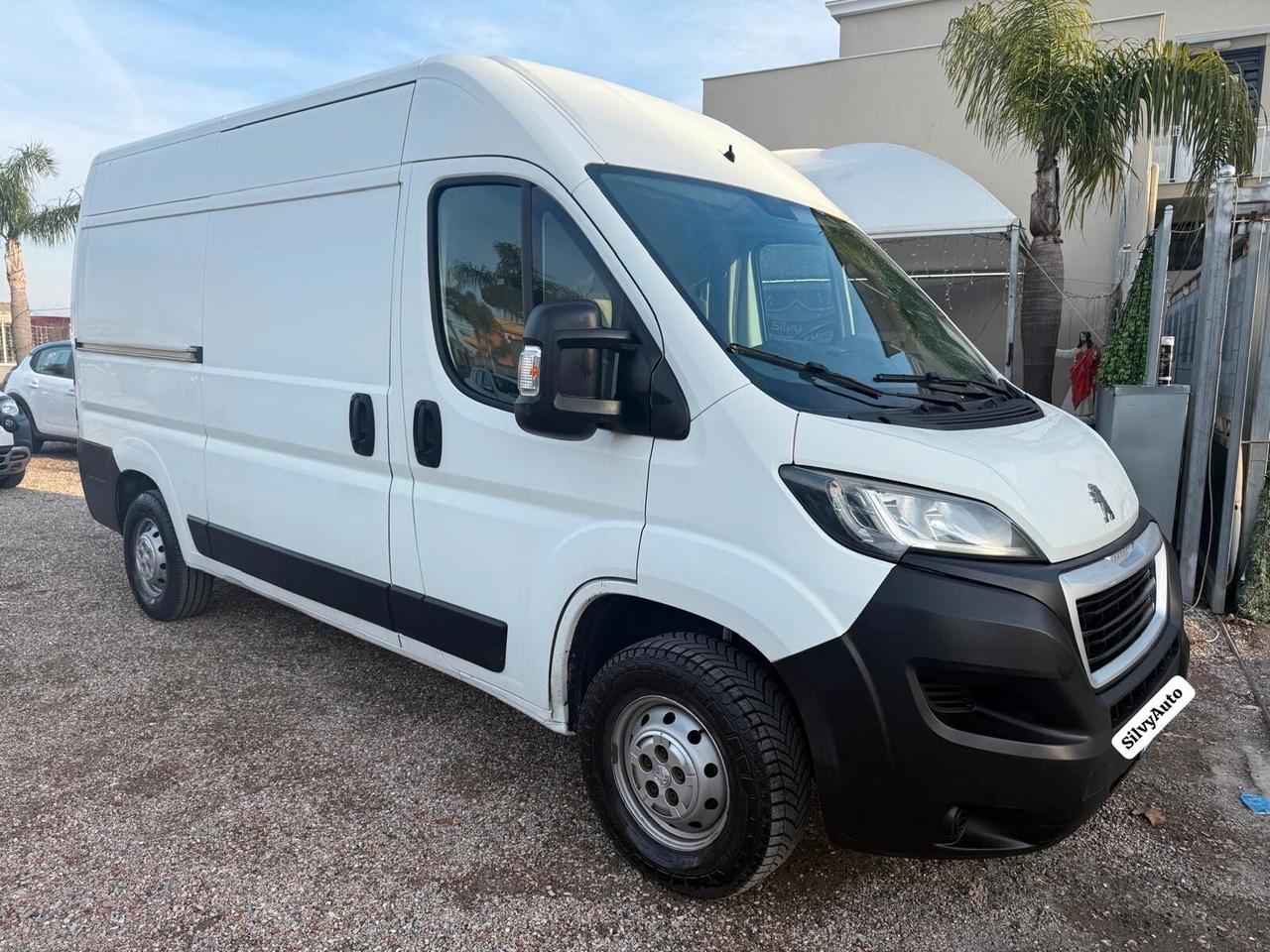 Peugeot Boxer 330 BlueHDi 120 S&S PC-TN Combi Comfort