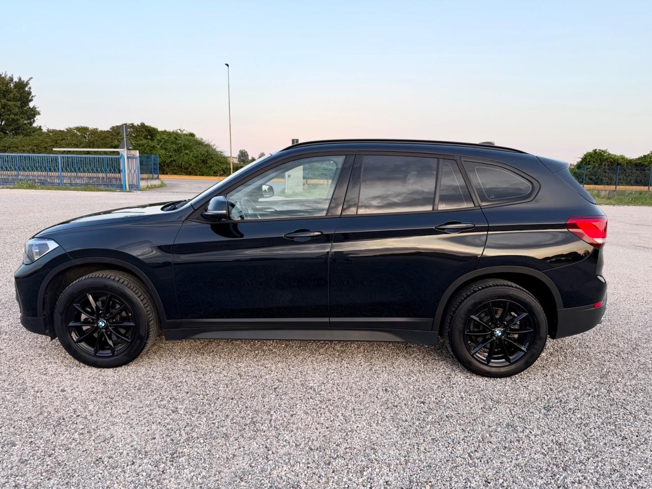 Bmw X1 sDrive16d Business Advantage Black Edition 2021