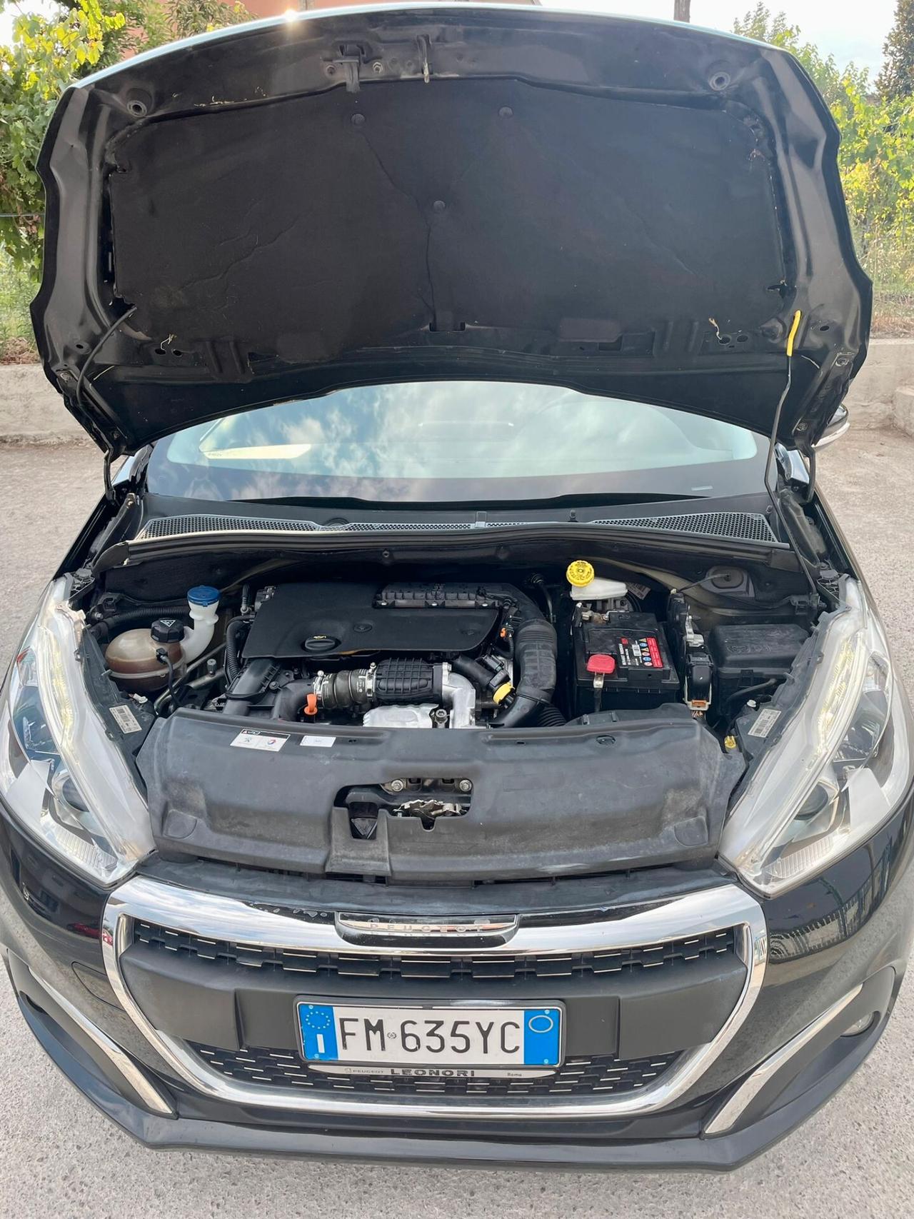 Peugeot 208 BlueHDi 75 5 porte Allure