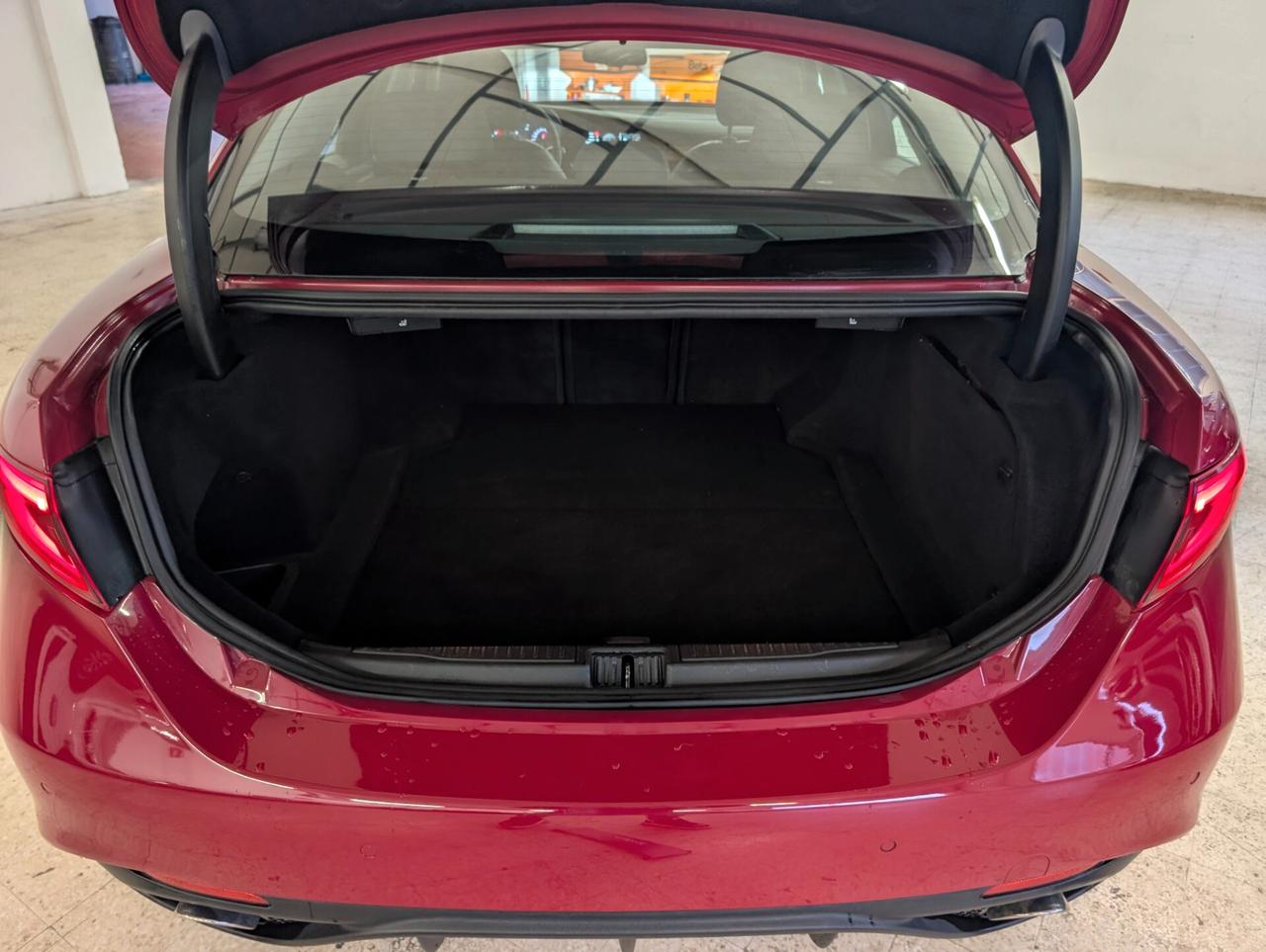 Alfa Romeo Giulia 2.2 Turbodiesel 210 CV AT8 AWD Q4 Veloce