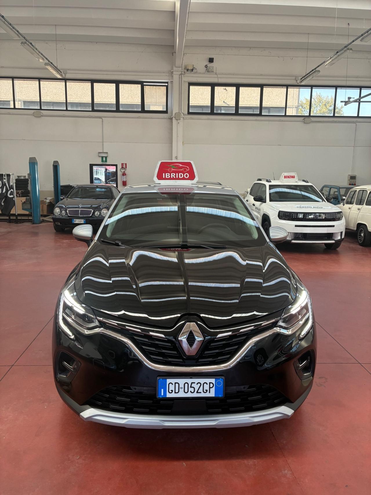 Renault Captur Plug-in Hybrid E-Tech 160 CV Initiale Paris