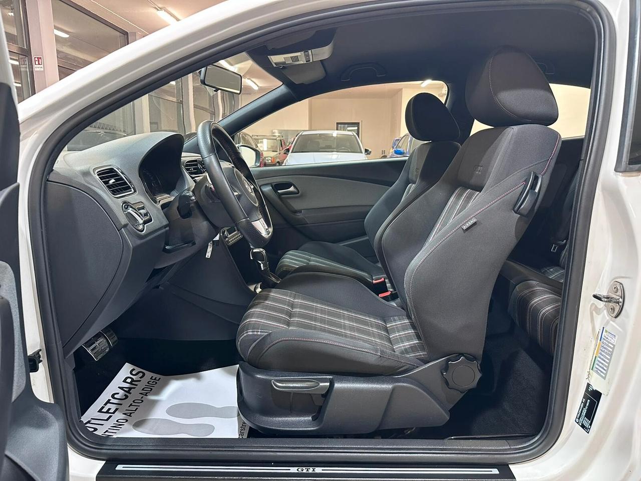 VOLKSWAGEN POLO GTI 1.4 TSI 180CV DSG 3P