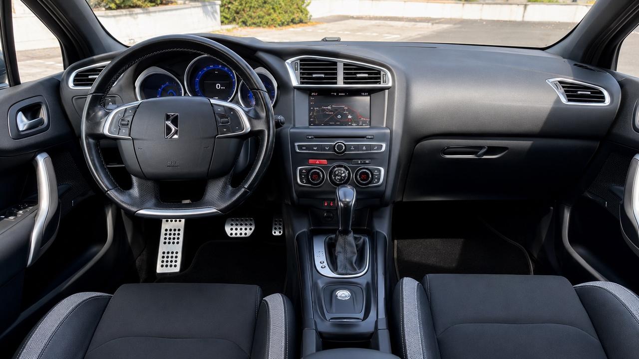 CITROEN DS4 BlueHDi 120CV S&S Sport Chic FULL