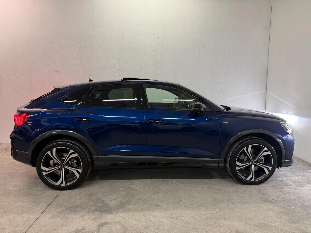 Audi Q3 Sportback 40 Tfsi Identity Black Quattro S-Tronic