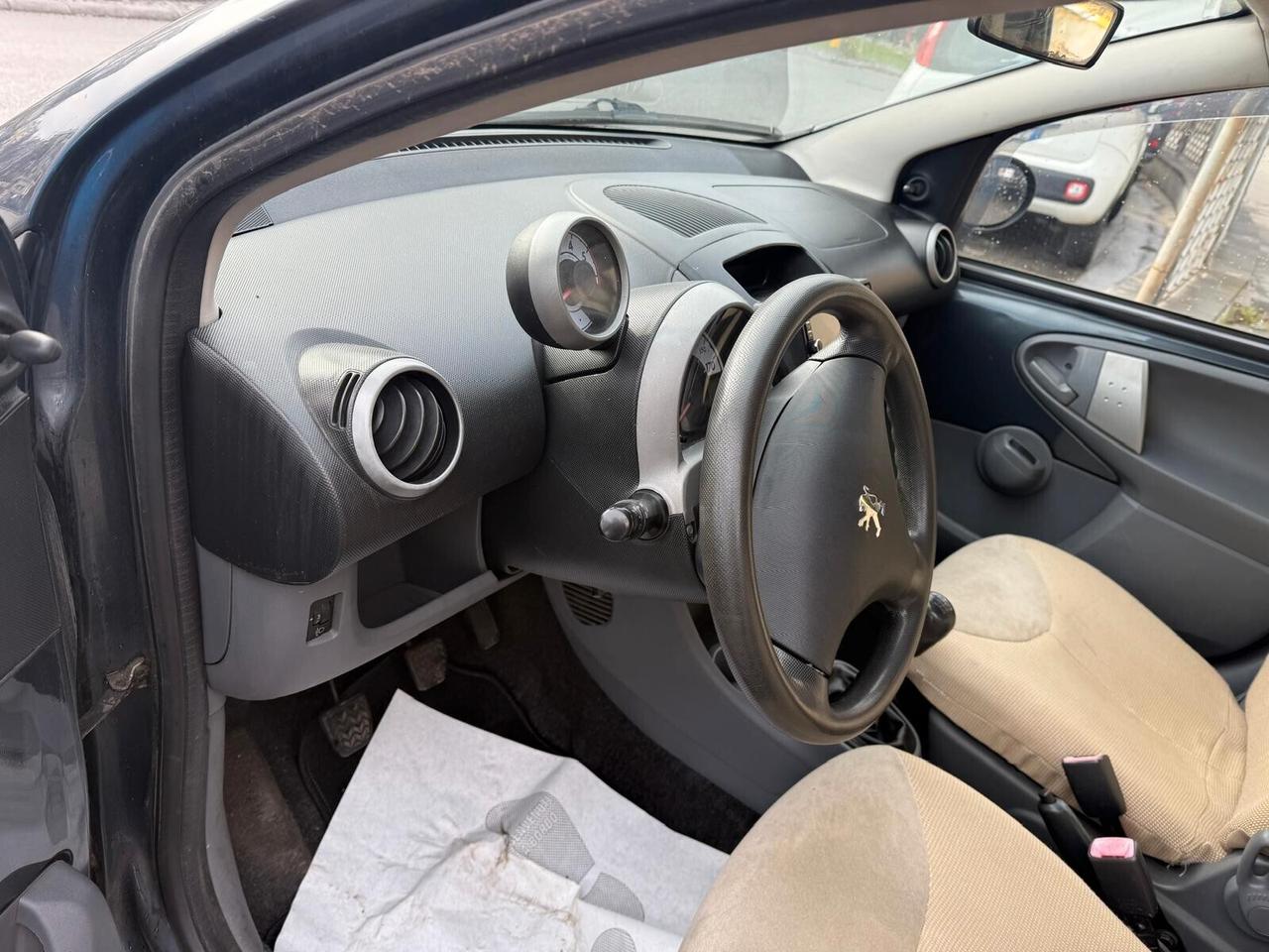 Peugeot 107 1.4 HDi 5p. Plaisir