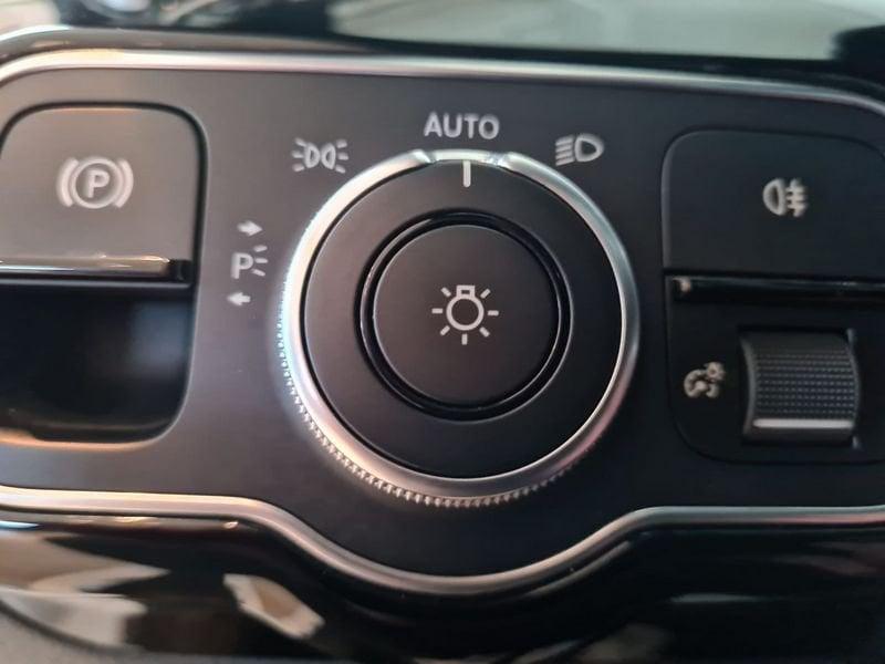 Mercedes-Benz CLA 220 d Automatic Premium Shooting Brake AMG LINE