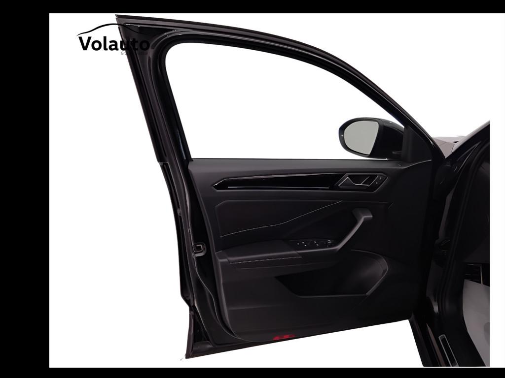 VOLKSWAGEN T-Roc 2022 - T-Roc 1.5 tsi R-Line dsg