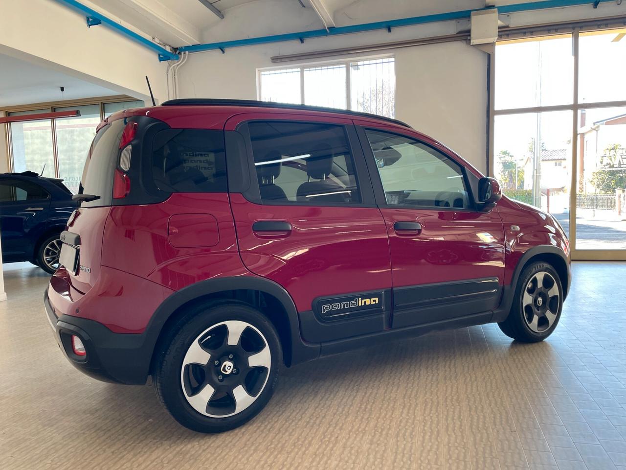 Fiat Panda Pandina 1.0 FireFly Hybrid CROSS 2025