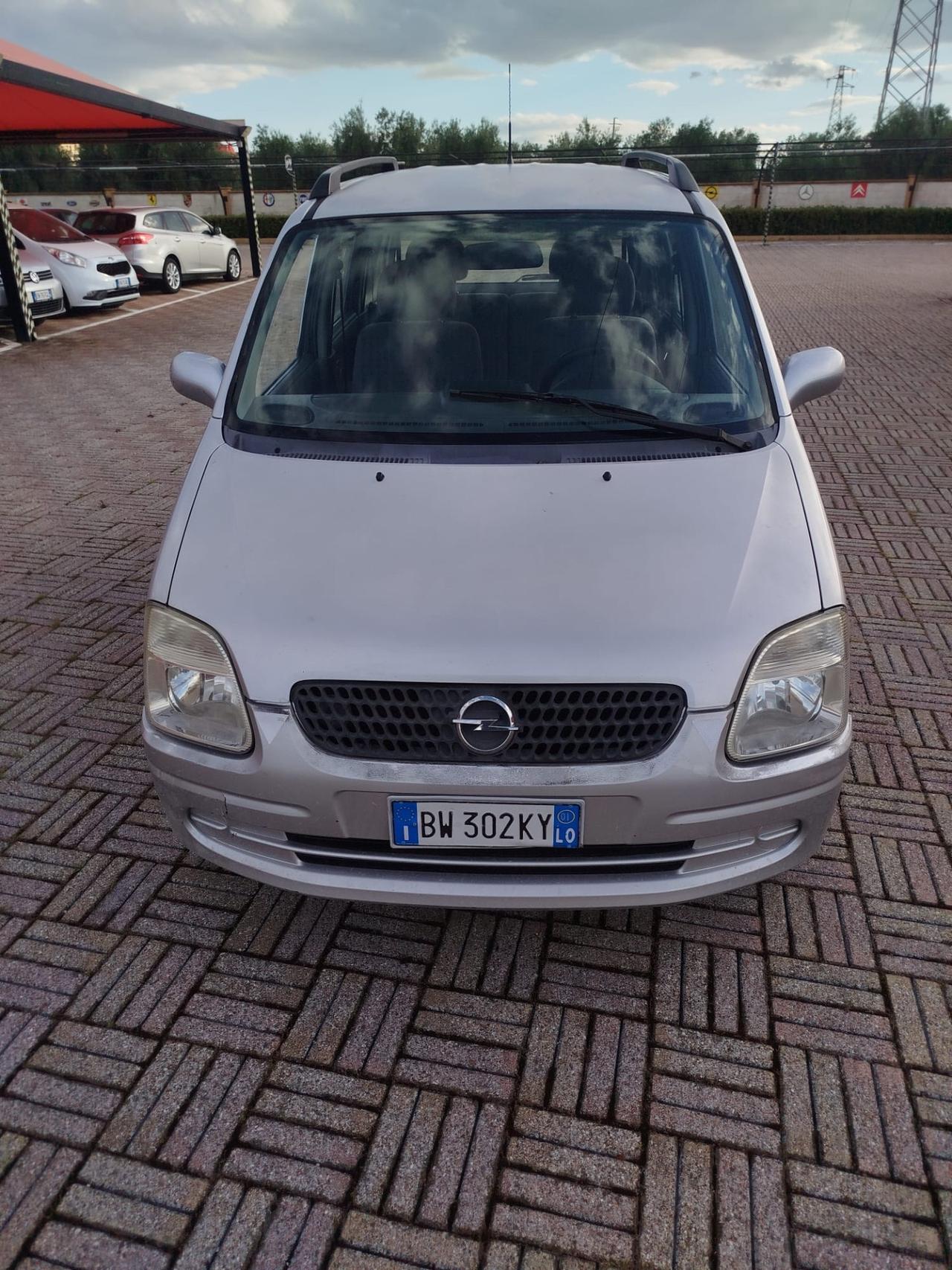 Opel Agila 1.2 16V Comfort