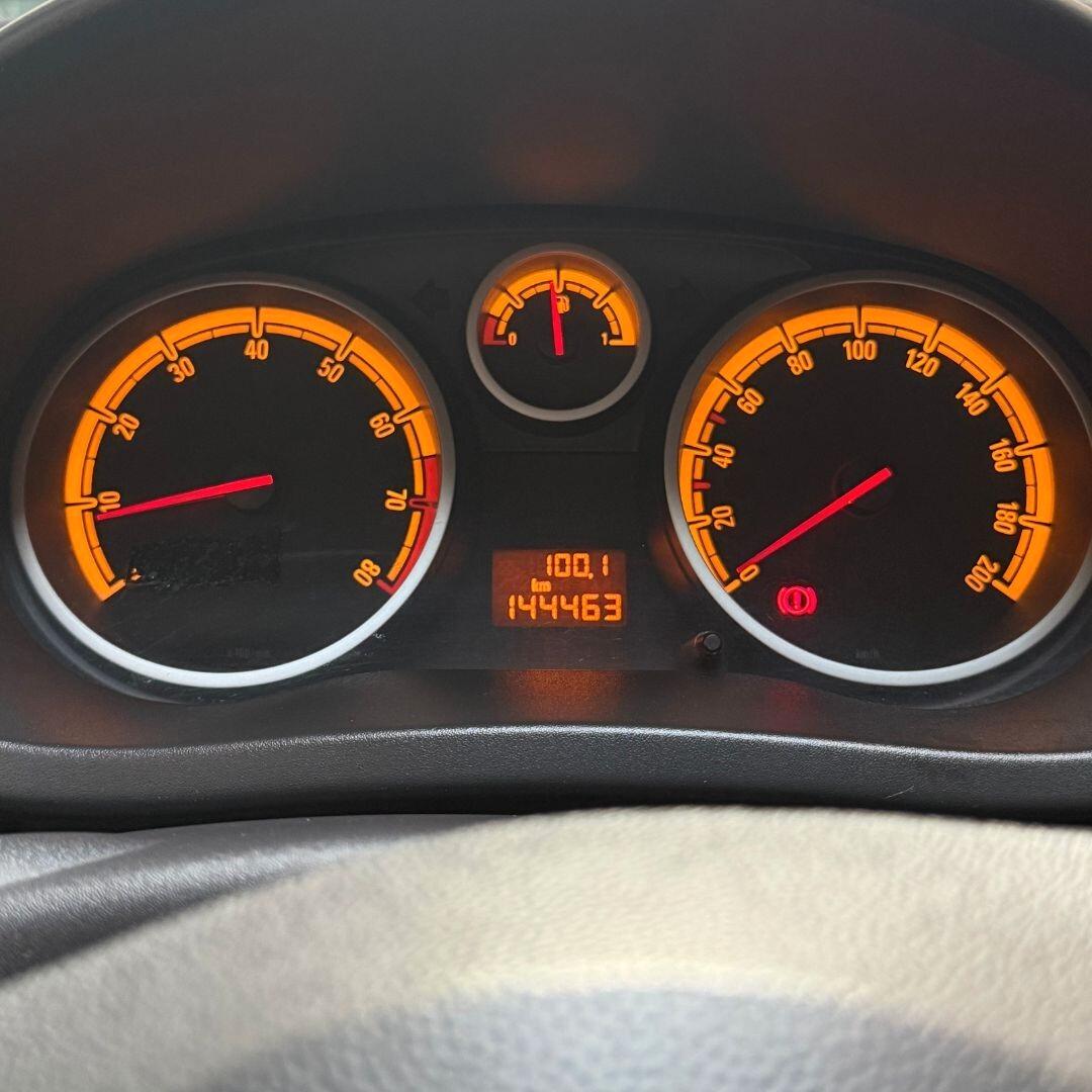 Opel Corsa 1.2 5 porte Cosmo