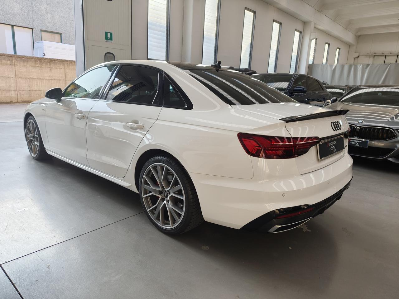 Audi A4 40 TDI quattro S tronic line edition