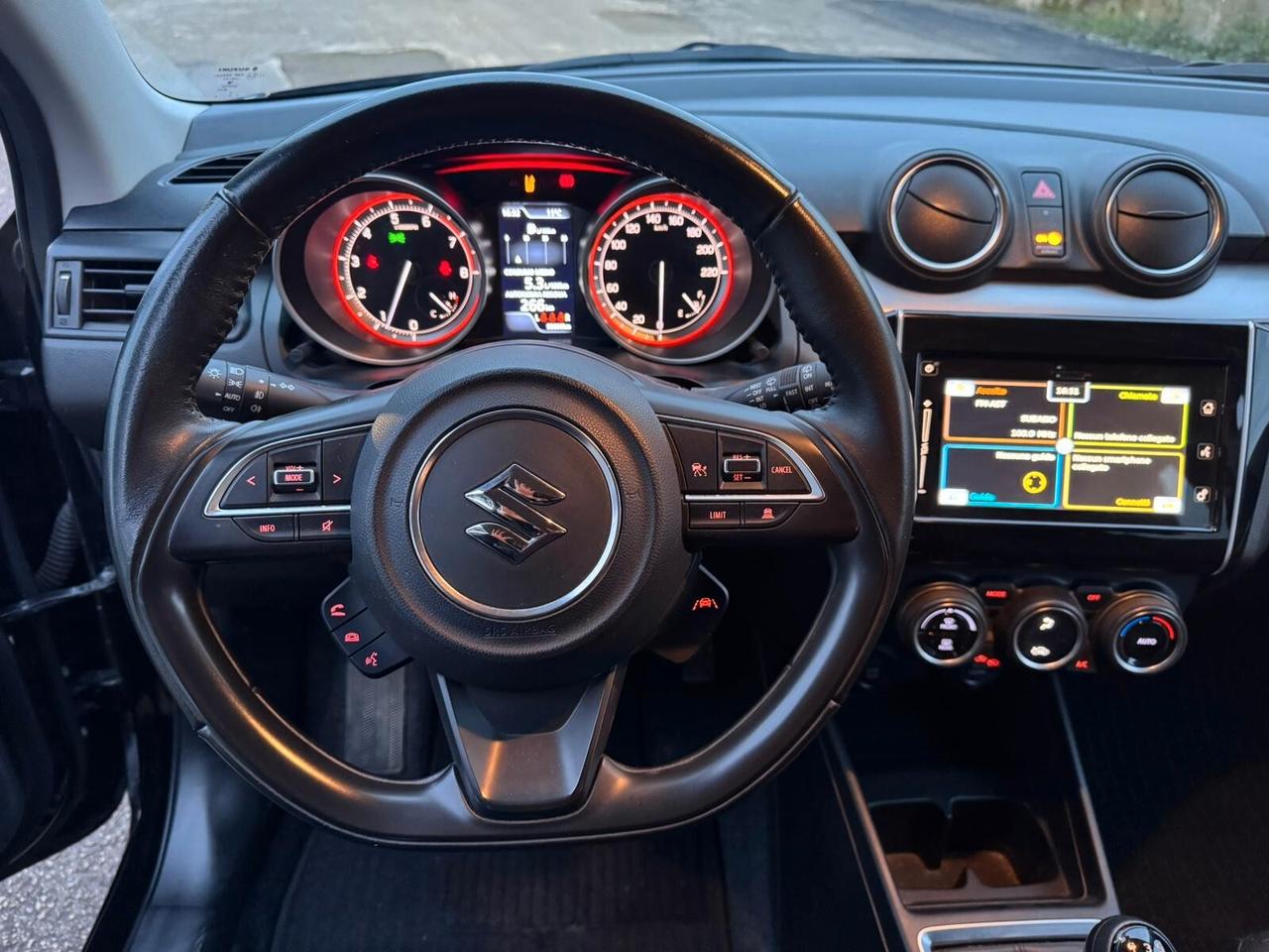 Suzuki Swift 1.2 Hybrid Top