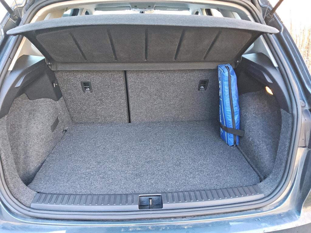 Seat Arona 1.0 TGI Style 90cv LED, Navi, Sedili risc, Retrocamera