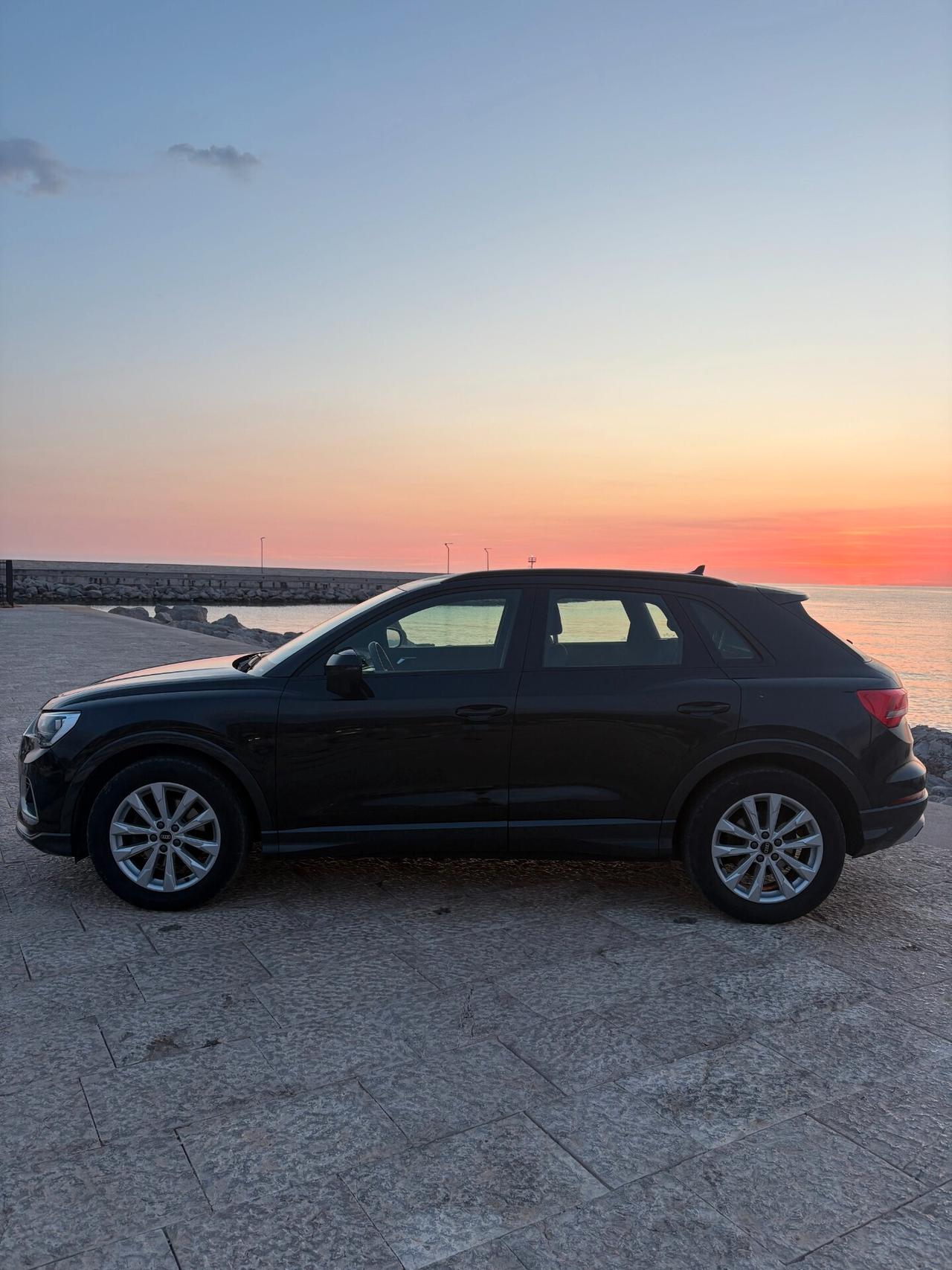 Audi Q3 35 TDI S tronic Business Advanced