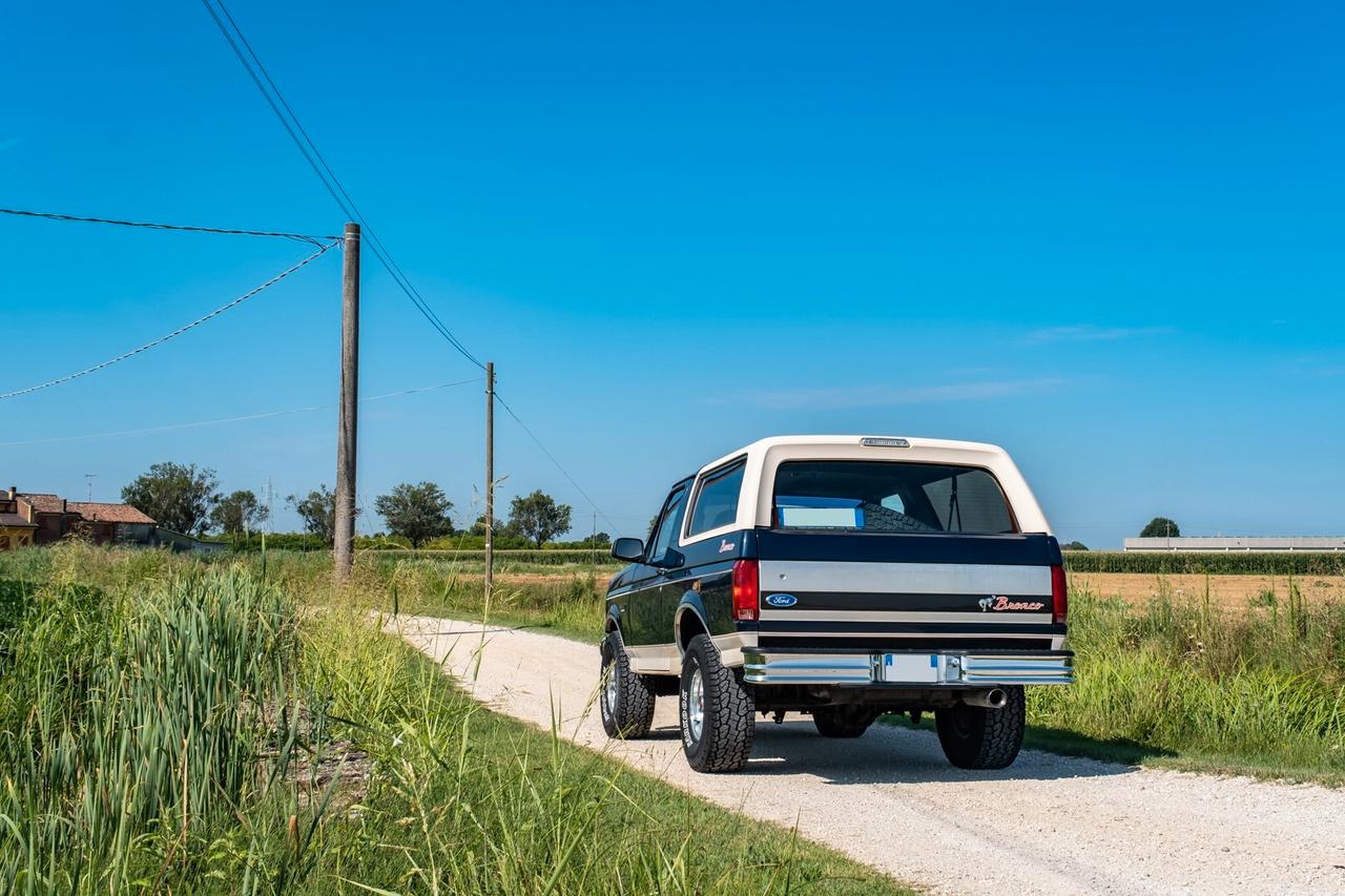 FORD BRONCO XLT EDDIE BAUER EDITION 4x4