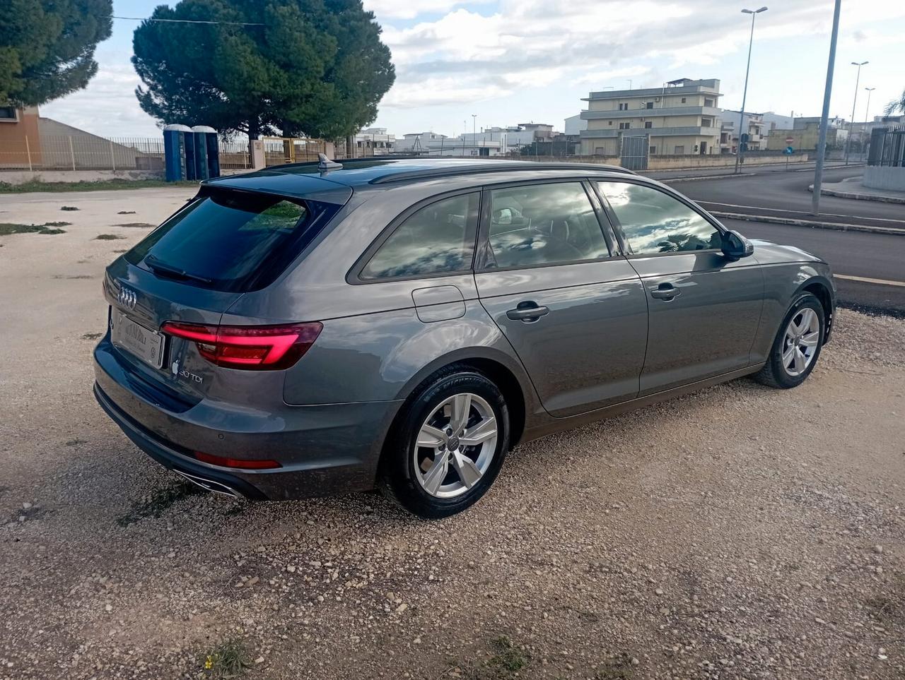 Audi A4 Avant 30 TDI S tronic - station wagon - Restyling 1968cc