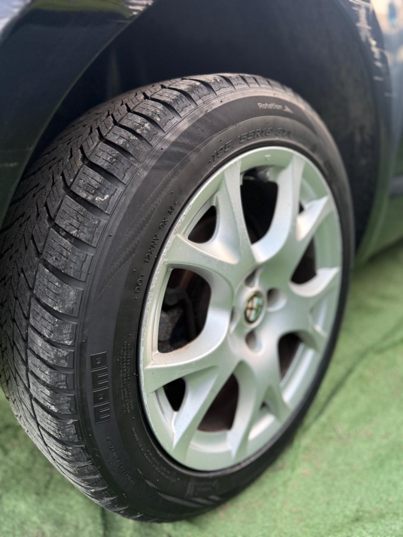 Alfa Romeo MITO 1.6 JTD DISTINCTIVE SPORT PACK