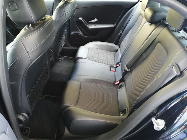 MERCEDES-BENZ A 200 d Automatic Business