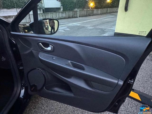 RENAULT Clio dCi 8V 75 CV 5 porte Moschino Zen