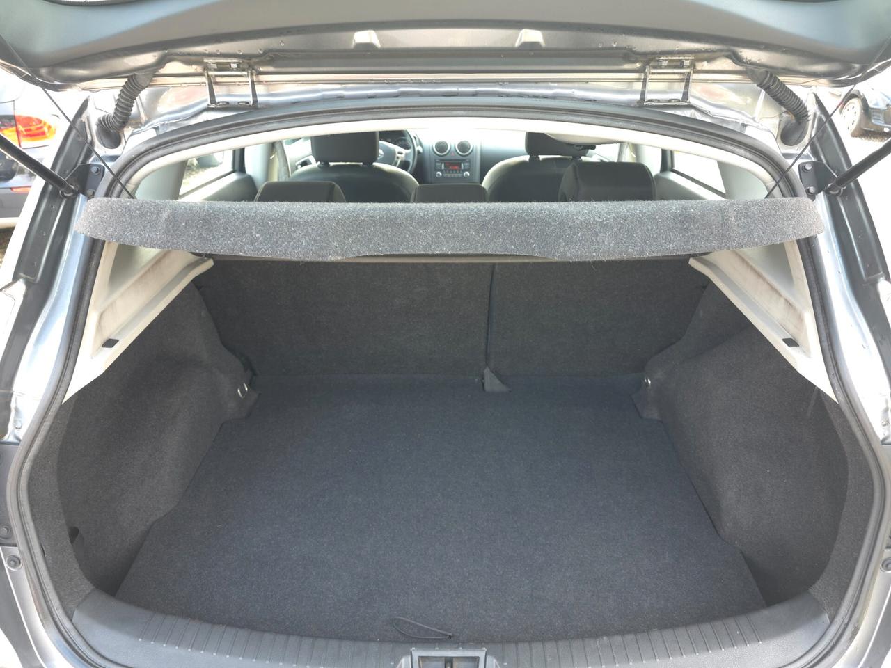 Nissan Qashqai 2.0 dCi DPF 4WD aut. Tekna