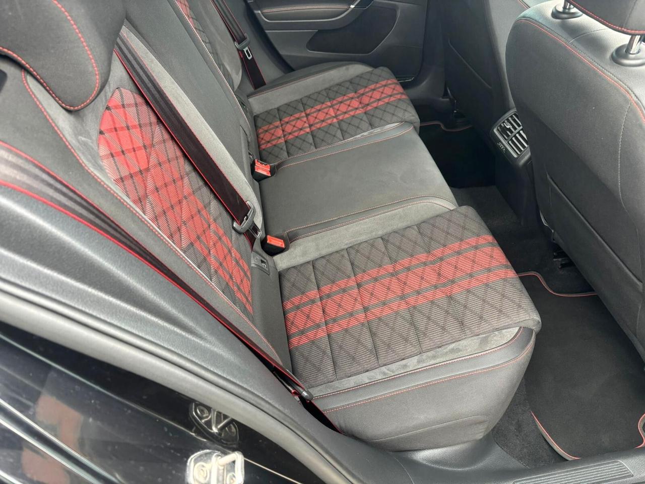 Volkswagen Golf GTI 2.0 TSI TCR DSG 5p. BlueMotion Technology