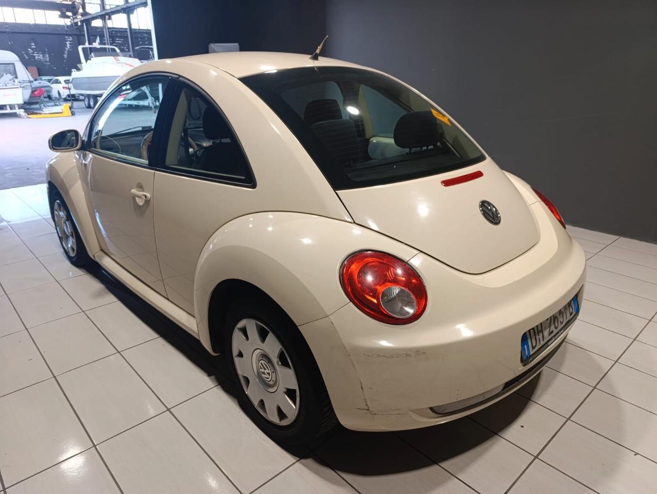 Volkswagen New Beetle del 2007 - benzina 140.000 km -