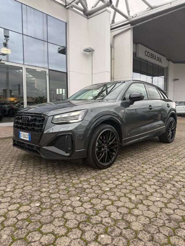 AUDI Q2 35 TFSI S tronic Identity Black