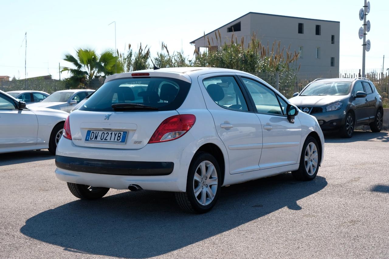 Peugeot 207 1.6 HDi 90CV 5p. XS