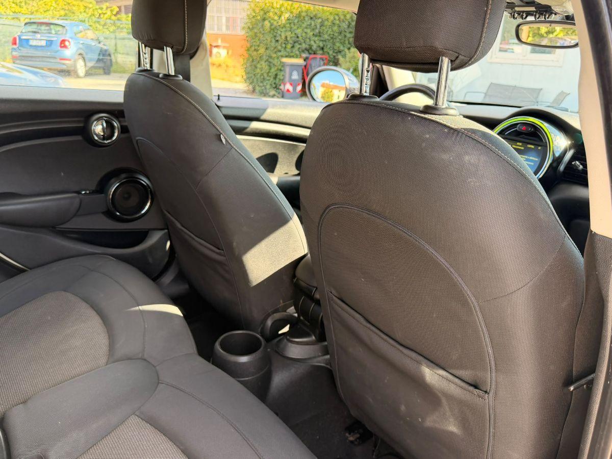 MINI - Mini - 1.5 Cooper D Business XL 5 porte