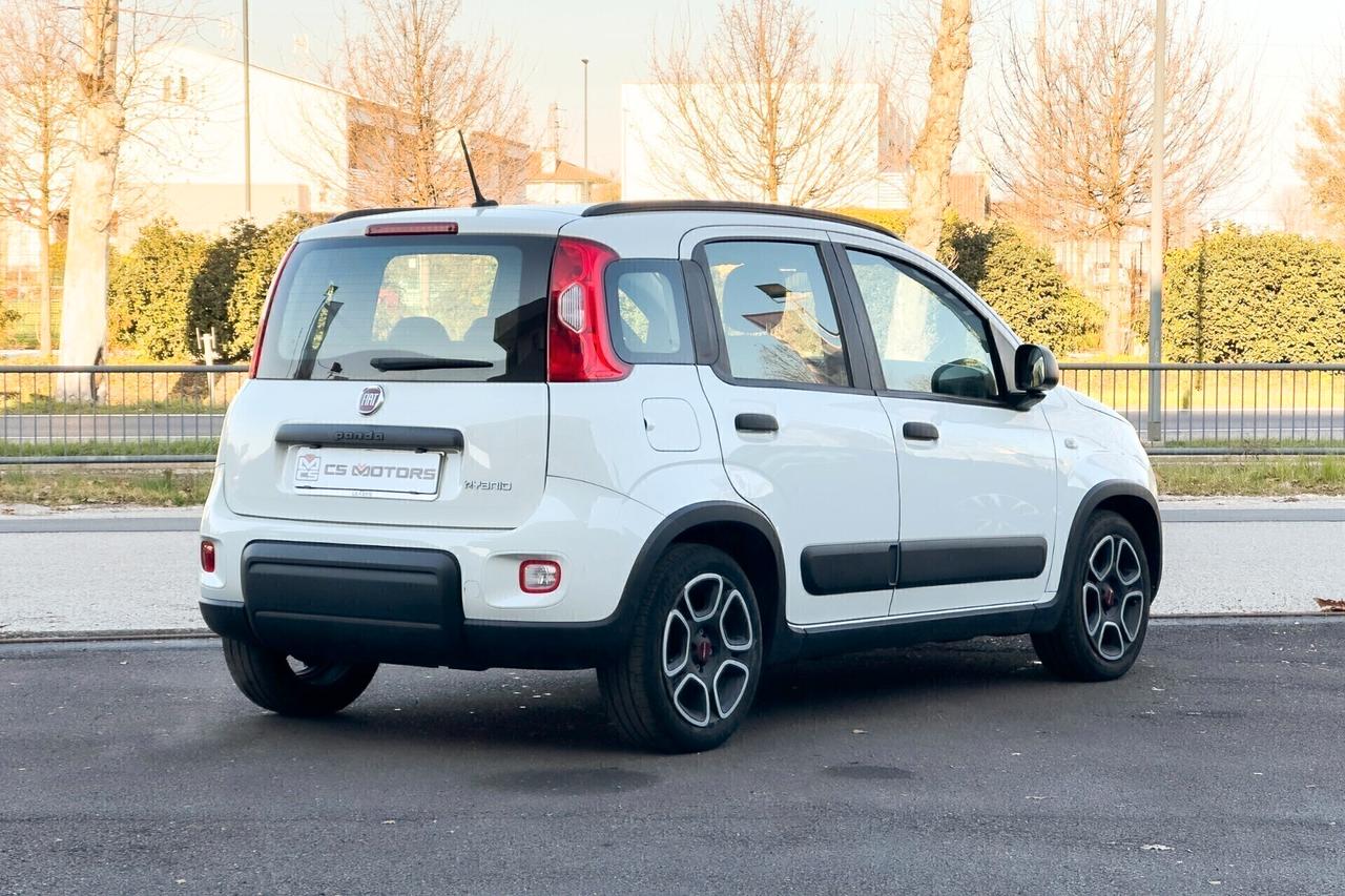 Fiat Panda 1.0 Hybrid e benzina