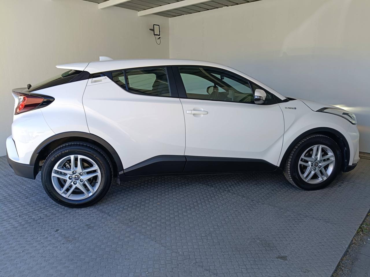 TOYOTA C-HR 1.8H ACTIVE MY21