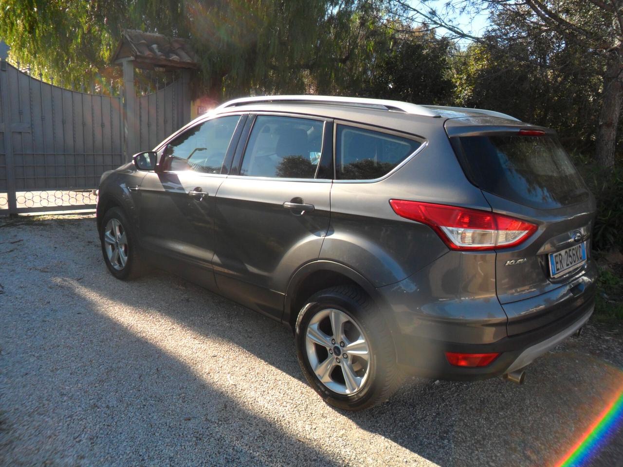 Ford Kuga 2.0 TDCi 140 CV 2WD Titanium DPF