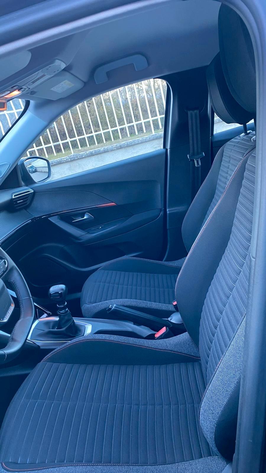 Peugeot 2008 BlueHDi 130 S&S EAT8 Allure