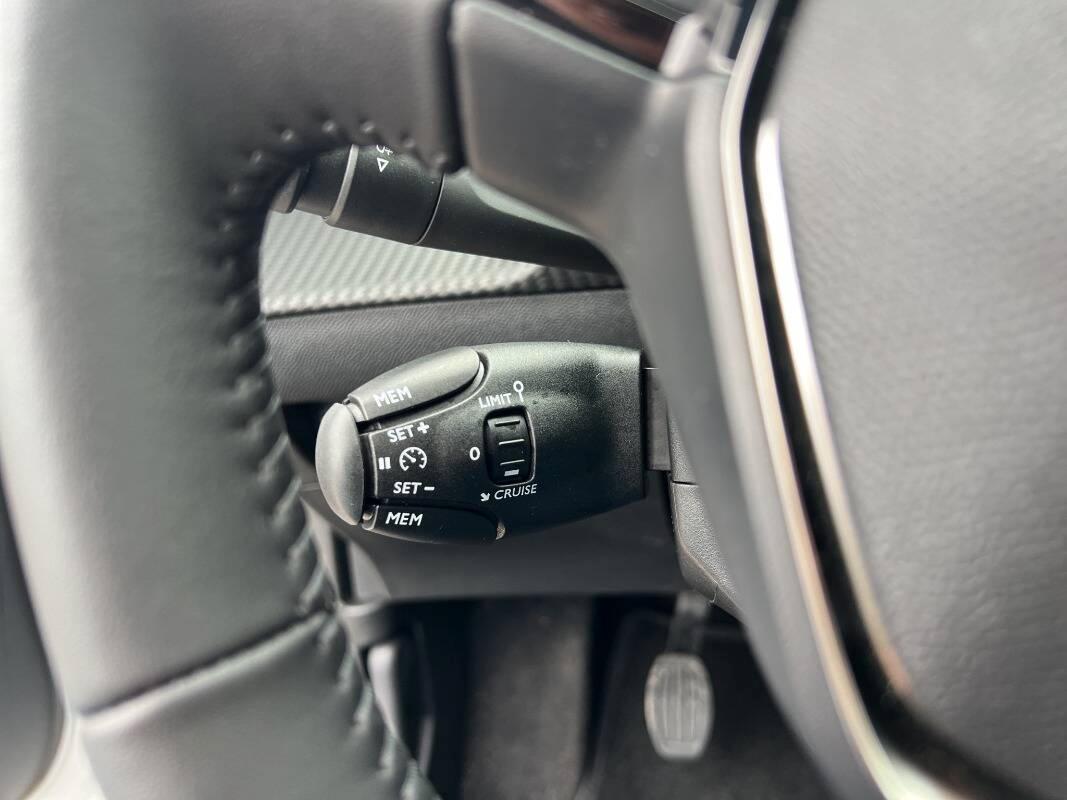 Peugeot 2008 1.2 puretech Allure s&s 100cv Con CARPLAY