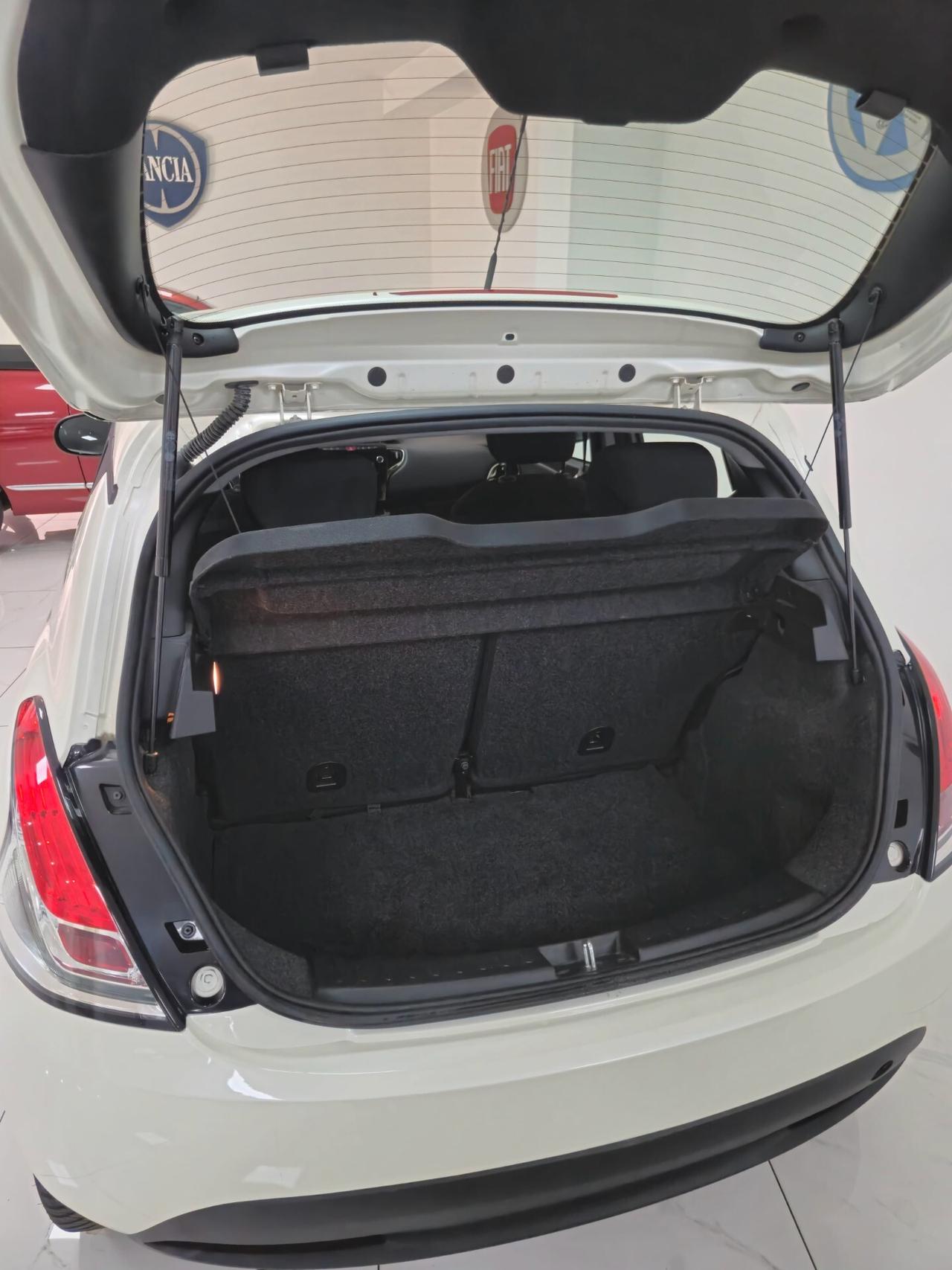 LANCIA YPSILON GOLD 5 PORTE