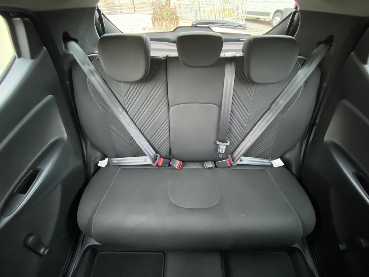 Lancia Ypsilon 1.0 FireFly 5 porte S&S Hybrid Gold