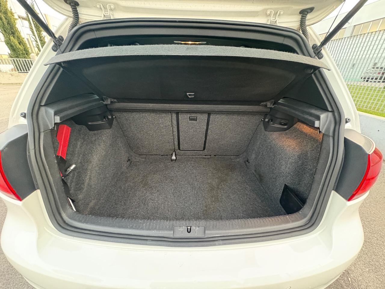 Volkswagen Golf GTI 2.0 TSI 5p.